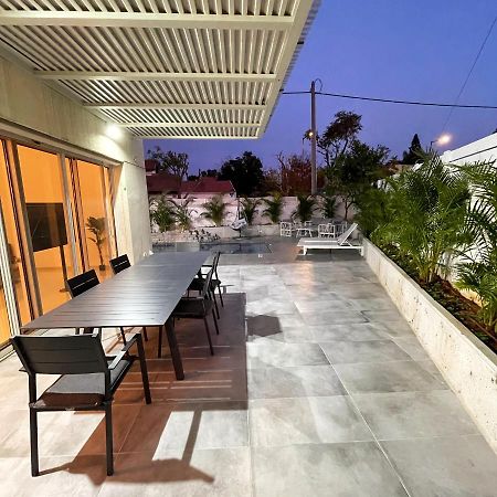 Villa Luz Mansion ~ Lux & Comfy Rishon LeZion Exterior foto